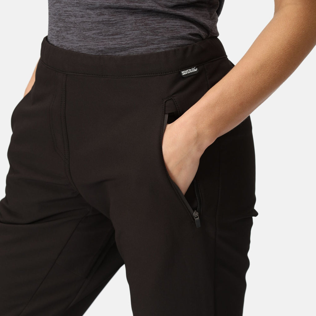 Winter Pentre Str Tr - Damen Wanderhose - reguläre Beinlänge | dehnbar und wetterfest - Schwarz Black Bild 2